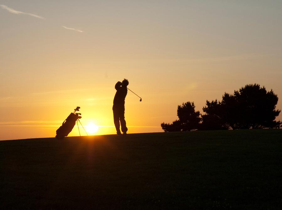 sunset at carlyon bay golf course